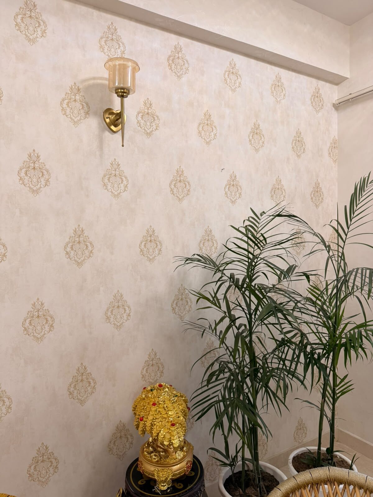Cream damask wallpaper Gurgaon